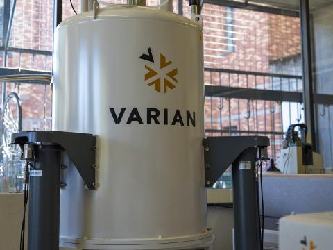 Varian VNMRS 500 NMR.